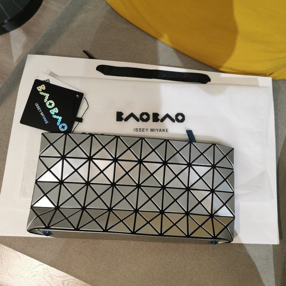 Bao Bao Issey Miyake Shoulder Bag Silver Grey - Picture 2 of 10